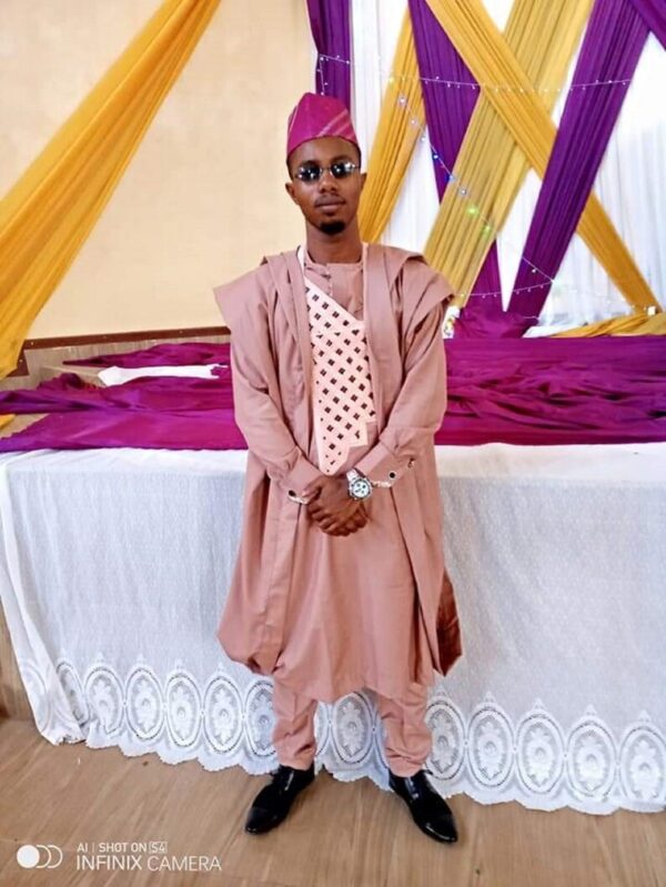 Cute stitches African men agbada