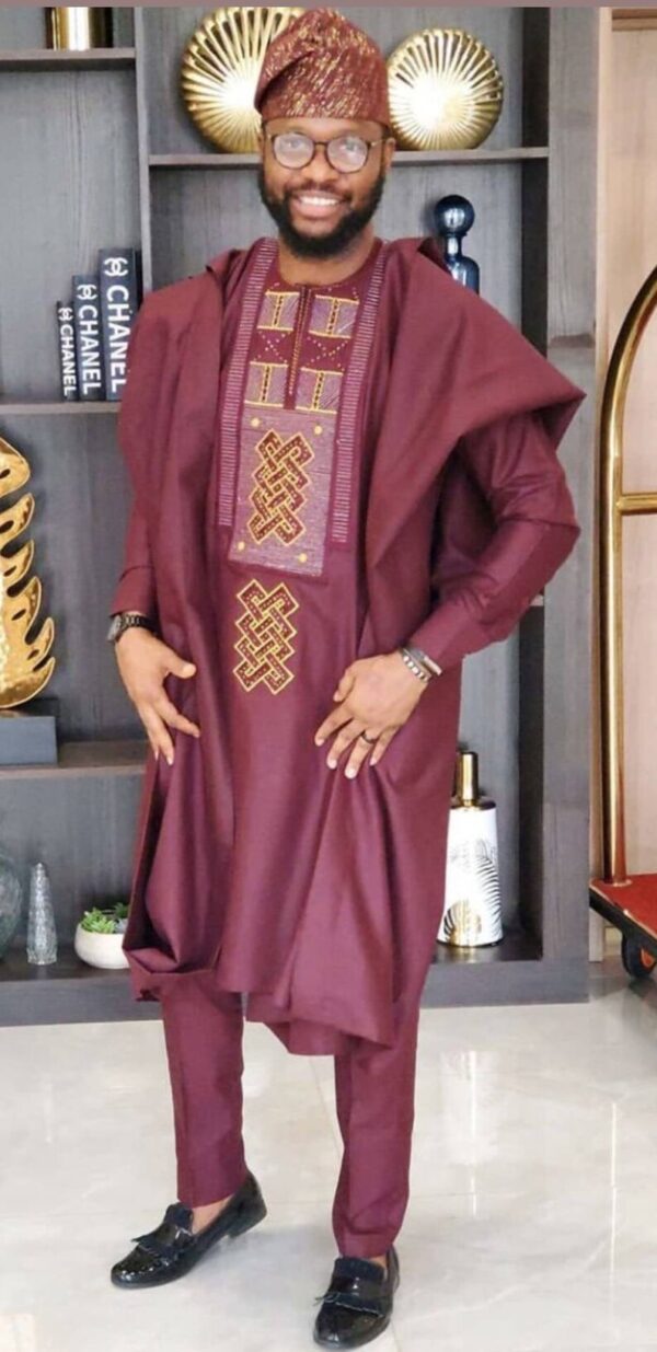 Elite stitches African men's agbada