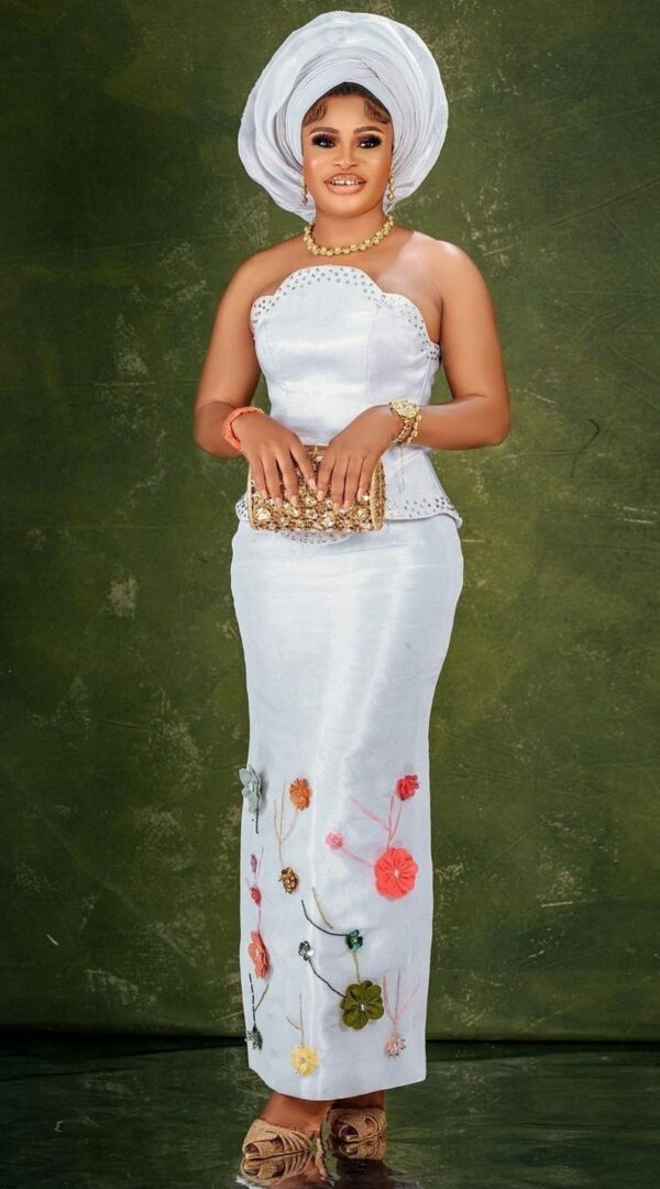 Deshewa Gorgeous White Outfit - Image 4