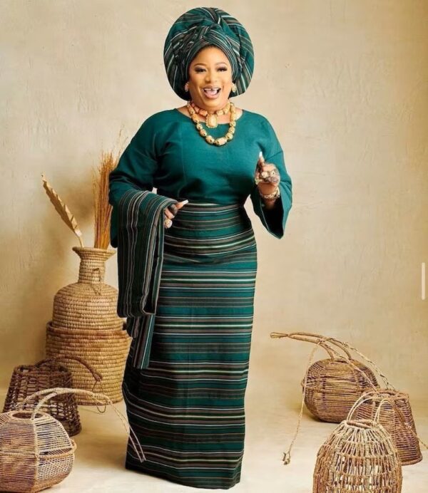 Moyo Women Outfit