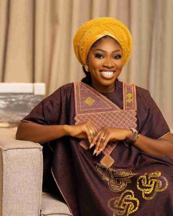 Omolola African white women's agbada - Image 3