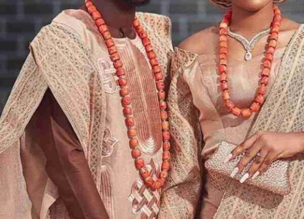 Ewatomi couples rose gold damask aso oke - Image 2